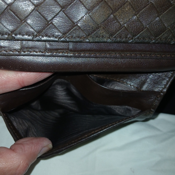 GUC, Bottega Veneta small, brown, woven leather wallet. - Picture 8 of 14